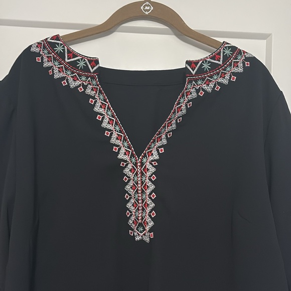Women’s embroidered black Top size: 2XL - Picture 2 of 5